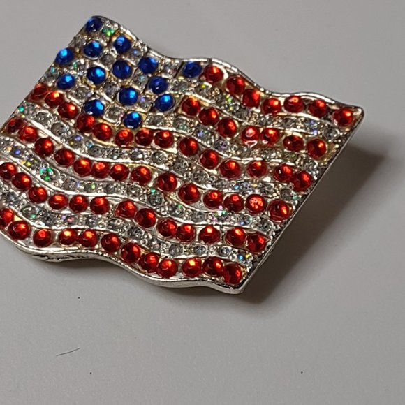 American Flag Brooch - Picture 4 of 10